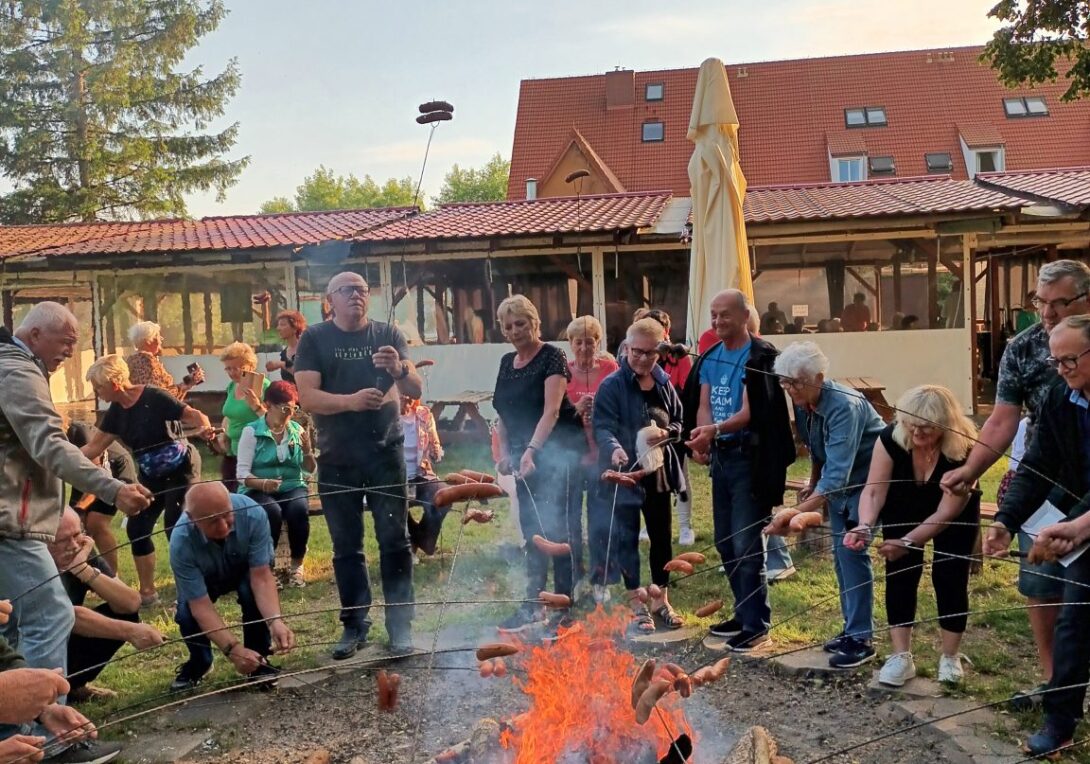 20250617_191608-1152x1536